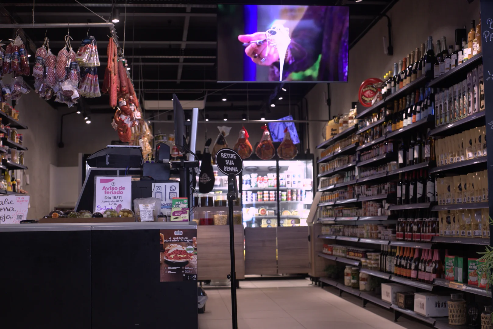 Produtos artesanais da Banca do Pacheco - Queijos, frios e defumados premium